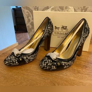 NWT never worn Coach Tweed Heels 7B